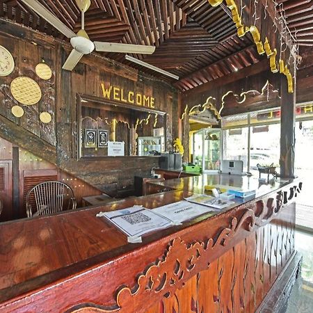 Super Oyo Capital O 90659 Raintown Timbers Hotel Taiping Eksteriør billede