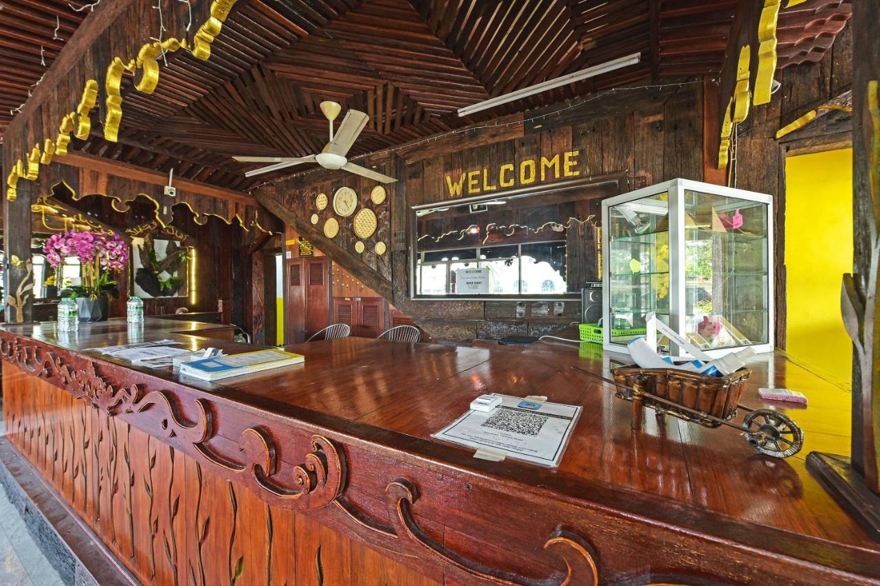 Super Oyo Capital O 90659 Raintown Timbers Hotel Taiping Eksteriør billede