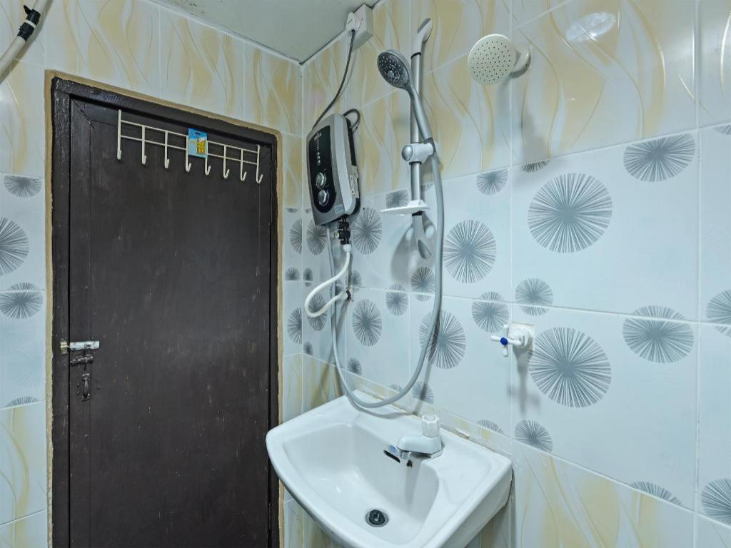 Super Oyo Capital O 90659 Raintown Timbers Hotel Taiping Eksteriør billede